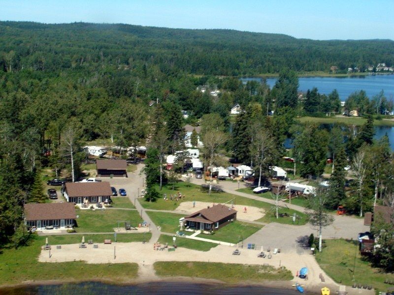 Larouche Les Chalets Baie Cascouia מראה חיצוני תמונה